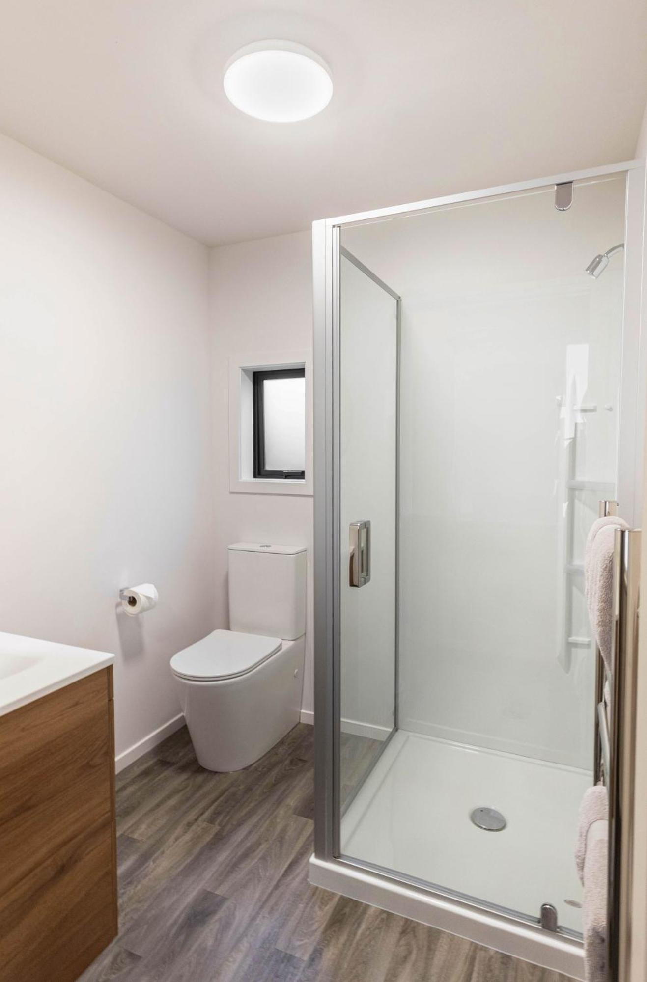 Bed and Breakfast Shakespeare House Te Anau Esterno foto