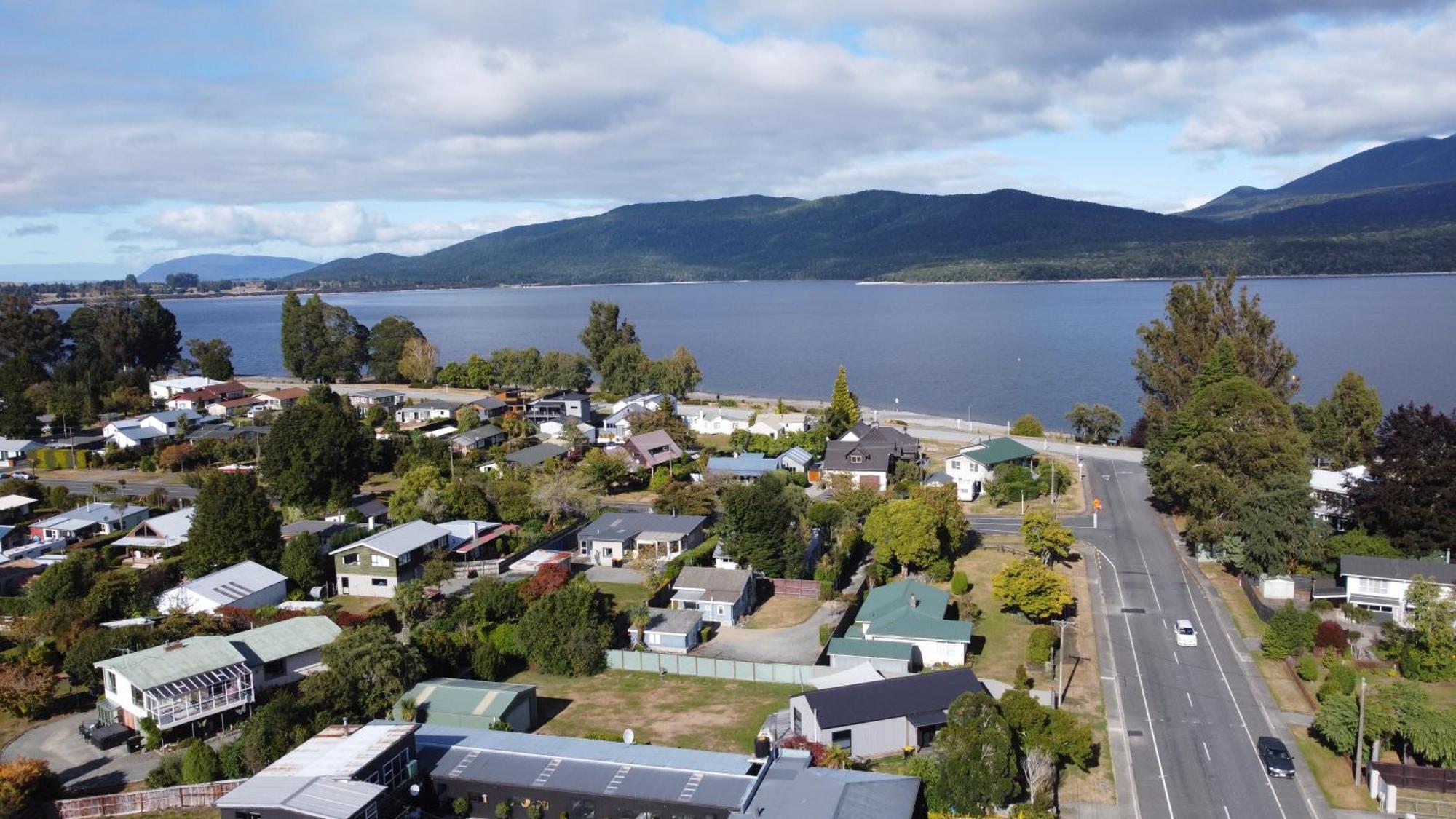Bed and Breakfast Shakespeare House Te Anau Esterno foto