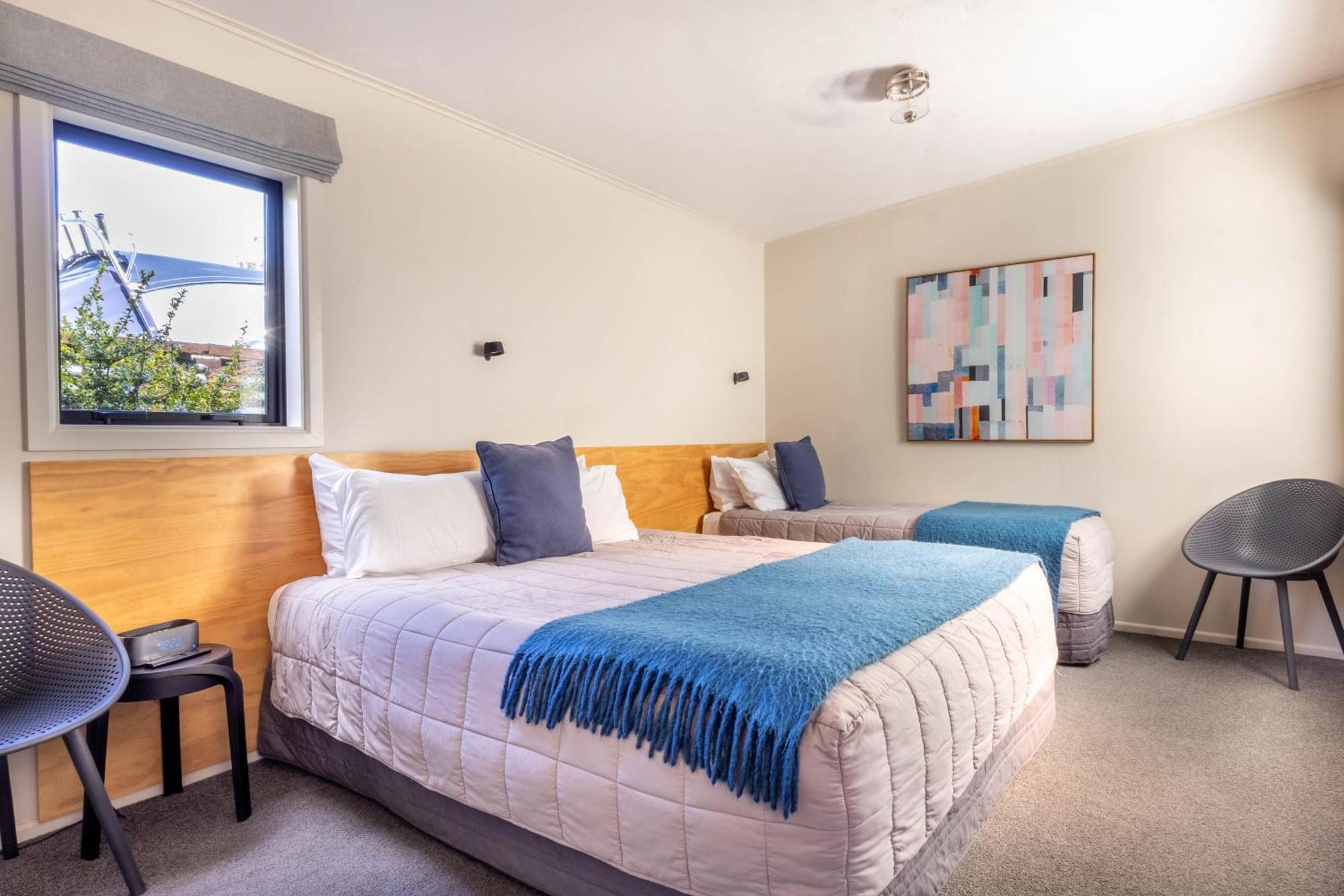 Bed and Breakfast Shakespeare House Te Anau Esterno foto